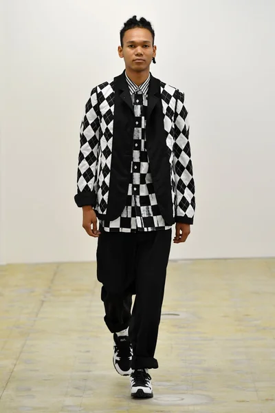 Look 17